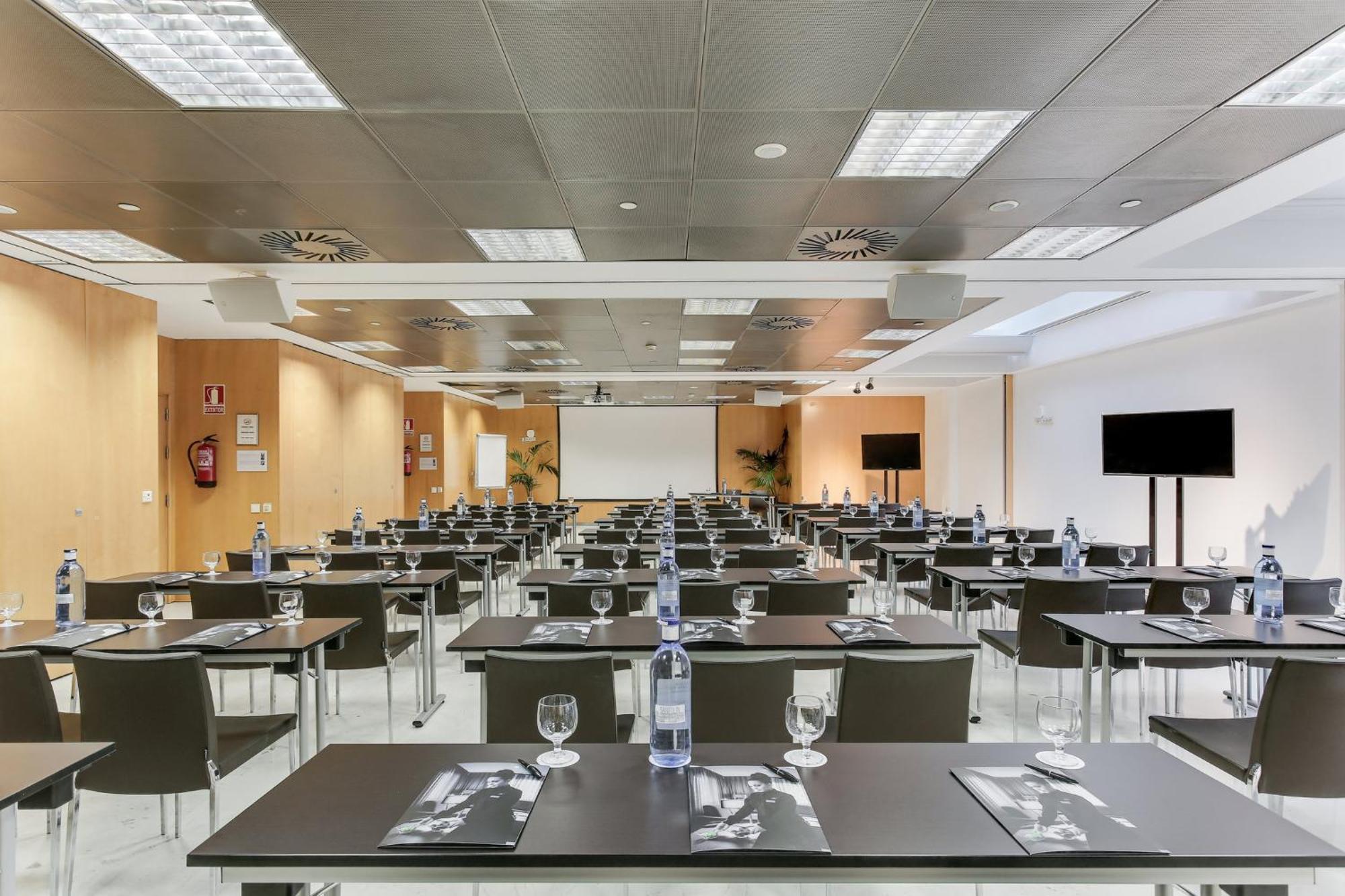Hotel Ayre Caspe 4*