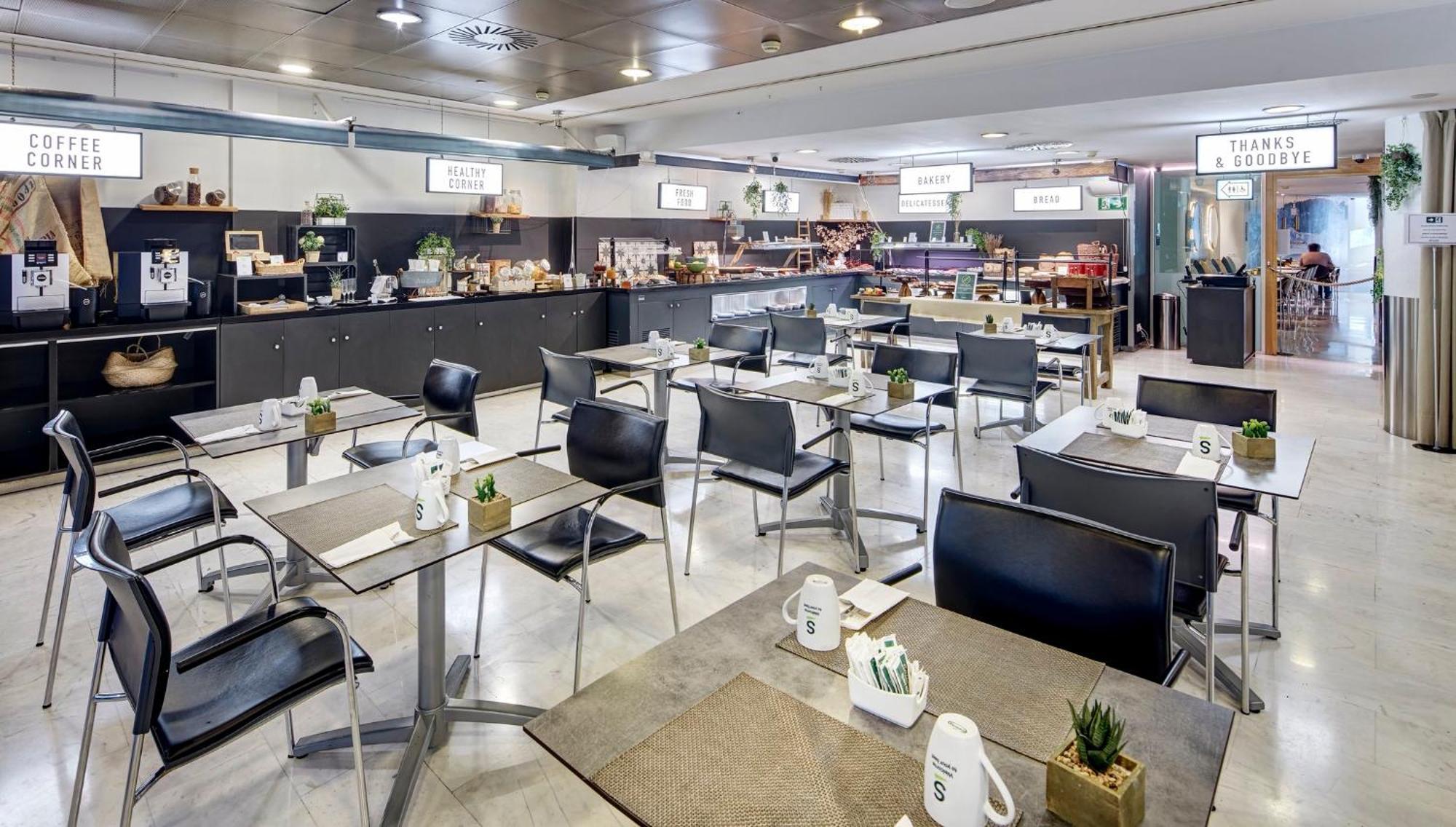 Ayre Caspe Hotel