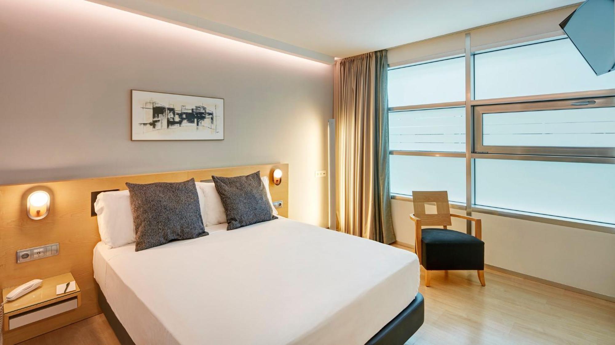 Ayre Caspe Hotel